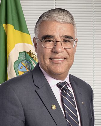 Foto oficial de Eduardo Girão